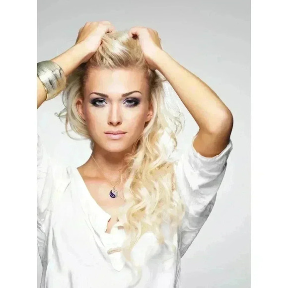 Ying Yang gold medallion necklace, bestfriend gift sun moon star coin jewelry - Picture 3 of 12